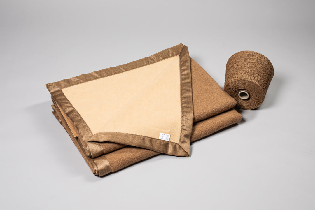Coperta CHAMPAGNE Misto Cammello Beige/Cammello / King Size 270x230 - Coperte - CO.BI Cashmere piegato abbronzatura