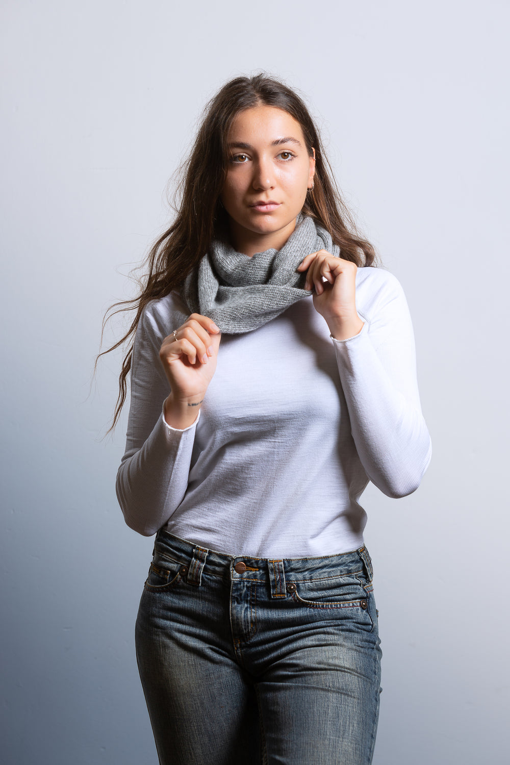 Sciarpa ELOISE Puro Cashmere Grigio chiaro / 30x180 - Marrone - CO.BI donna bianco a maniche lunghe camicia blu 115 €