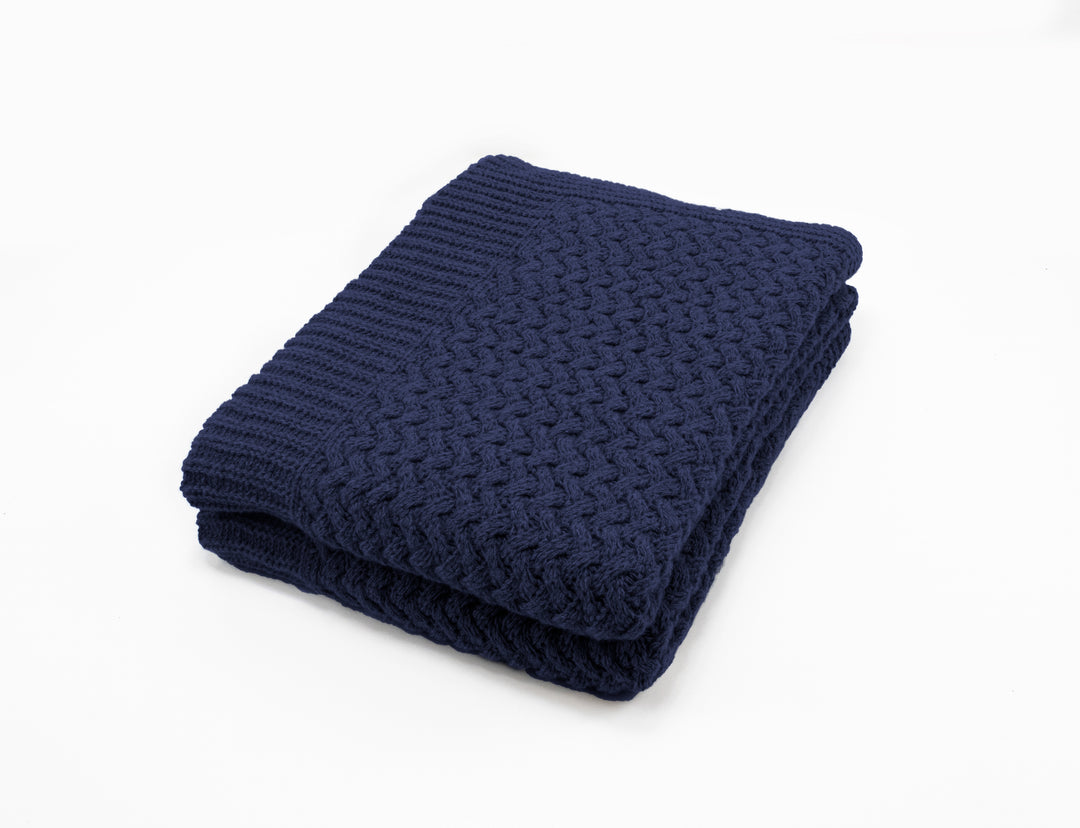 Plaid FLORENCE Cashmere e Lana Blu scuro - CO.BI piegato marina blu lavorato a maglia coperta 255 € CoBi