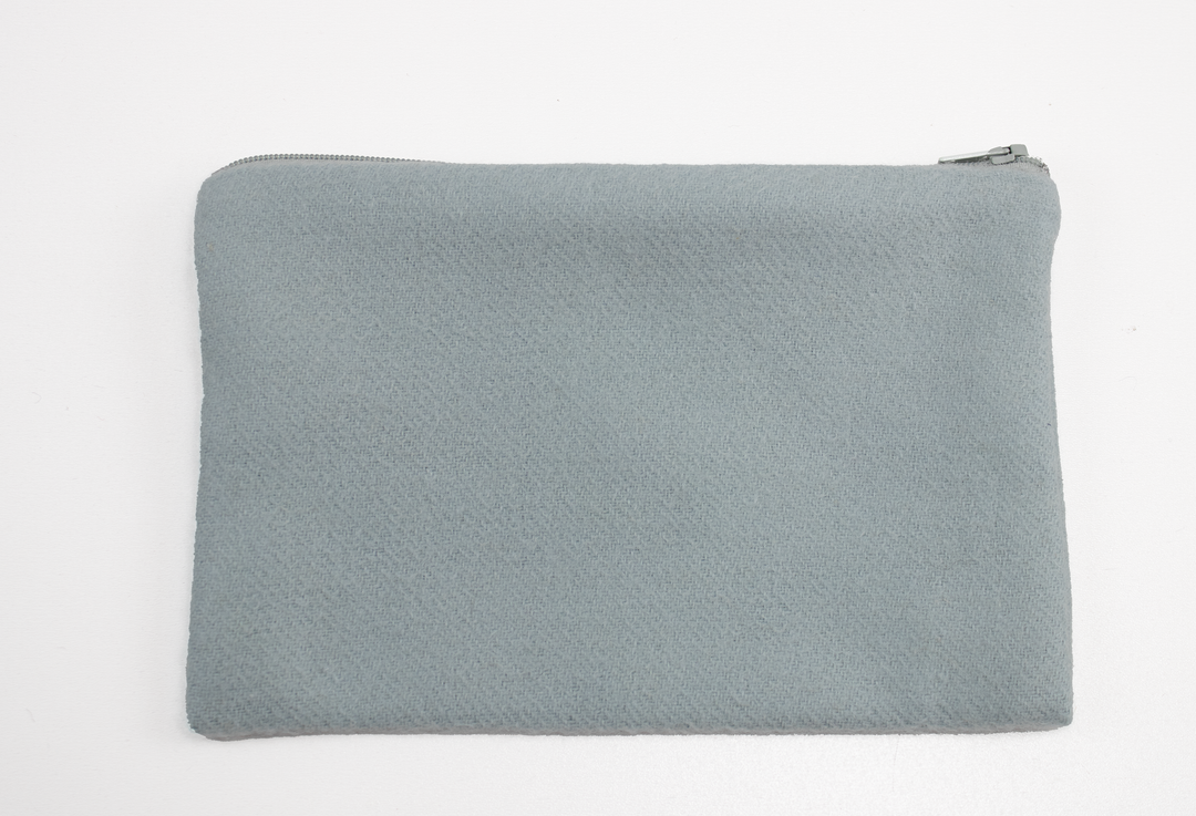 Pochette - Astuccio in Puro Cashmere colore azzurro Azzurro / 20x13 - astuccio - 39 € CoBi