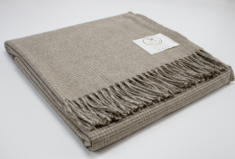 Plaid KATE Puro Cashmere Marrone scuro - Grigio chiaro - CO.BI piegato luce marrone plaid lancio 445 € CoBi