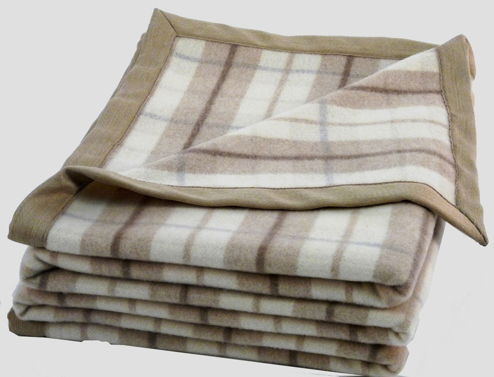 Coperta ALICE Cashmere e Lana Tortora / King Size 270x230 - Coperte Blu - CO.BI piegato beige bianco plaid coperta