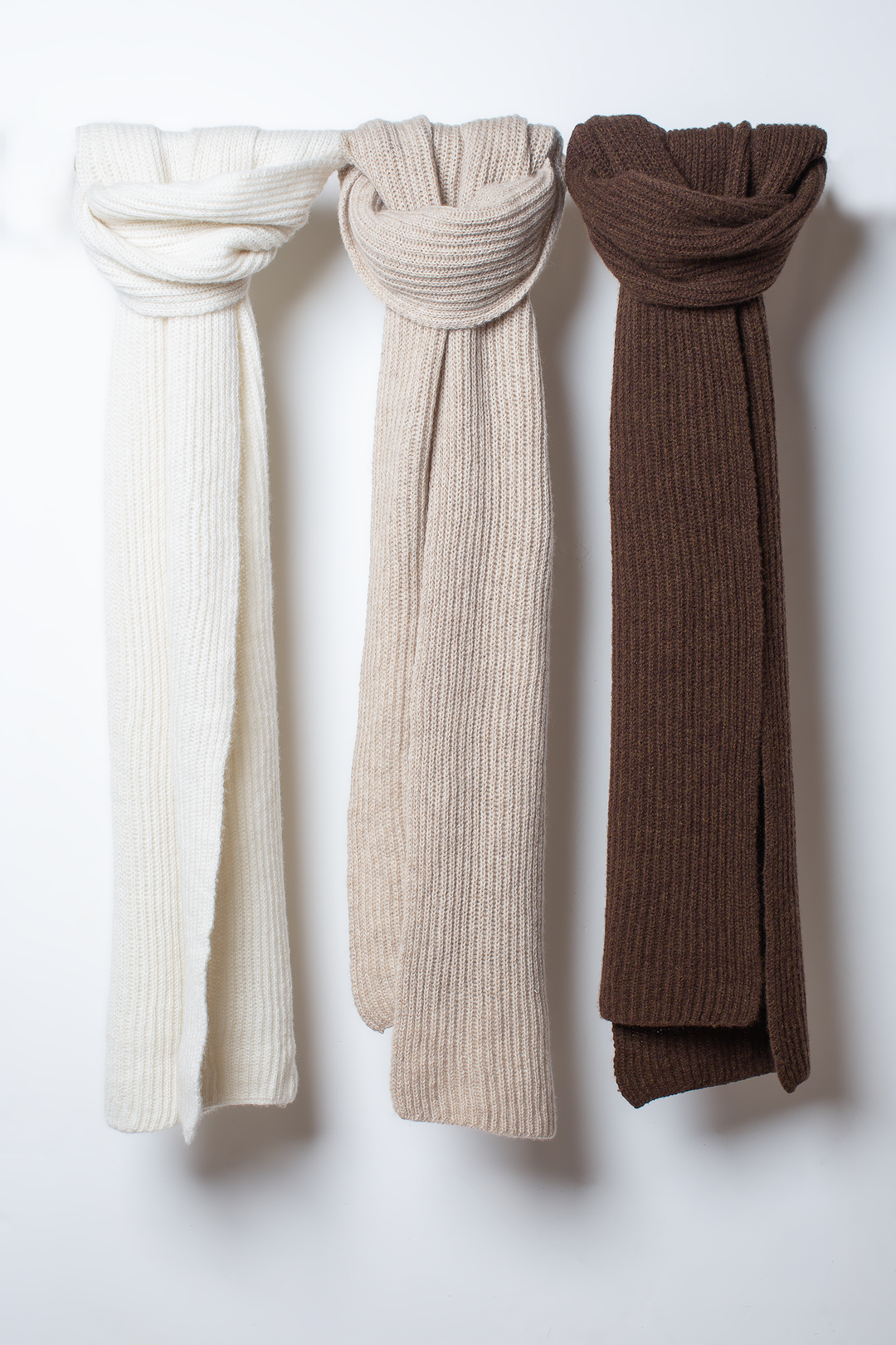 Sciarpa CORTINA Puro Cashmere Bianco naturale / 30x180 - CO.BI a coste maglia sciarpe bianco beige 139 € CoBi