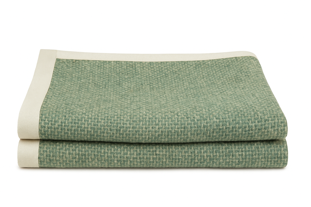 Coperta GIULY Lana e Viscosa Naturale Verde / King Size 270x230 - Coperte Marrone - CO.BI Cashmere 240 € CoBi