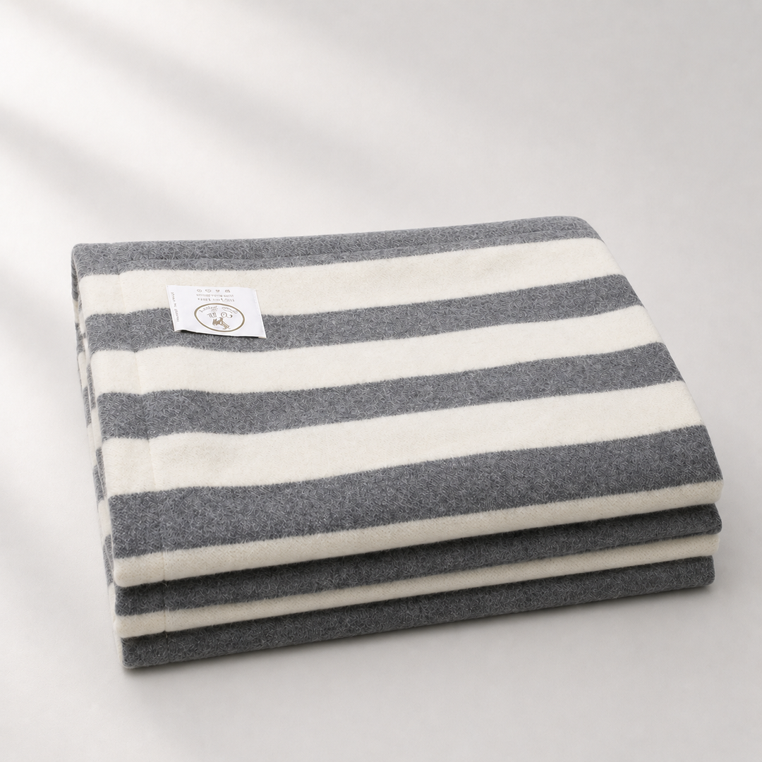 Coperta a righe leggera matrimoniale con bordo risvoltato