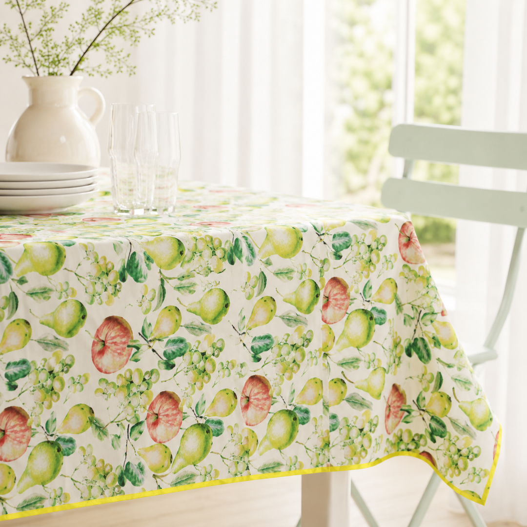 Luxury Stain-Resistant Tablecloth for 6 People FRUITS