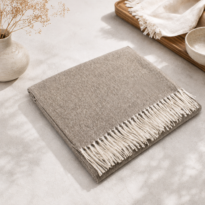 Plaid di cashmere colore marrone naturale