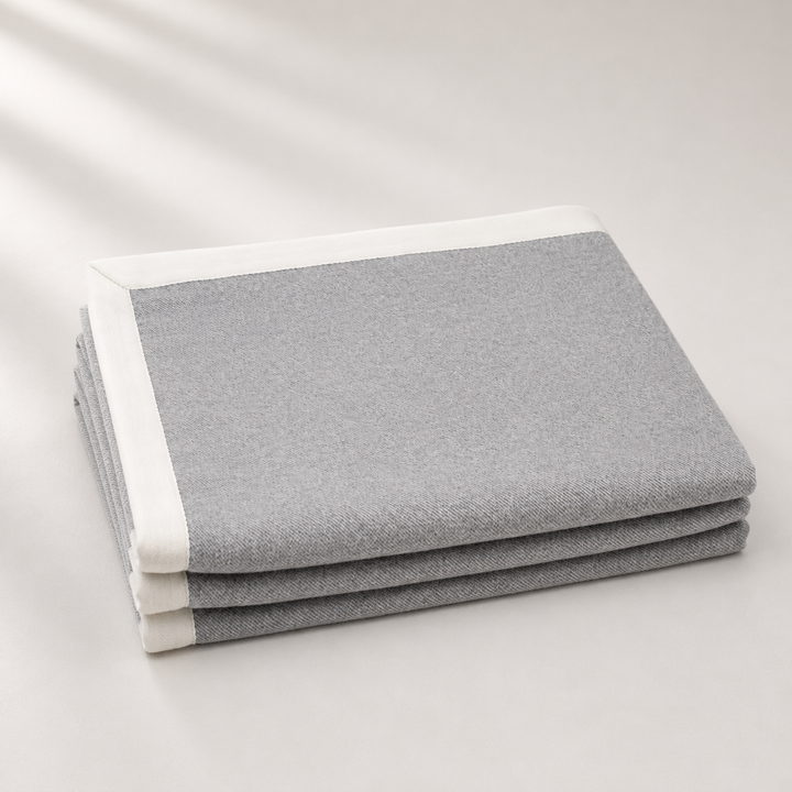 Coperta di lana colore grigio