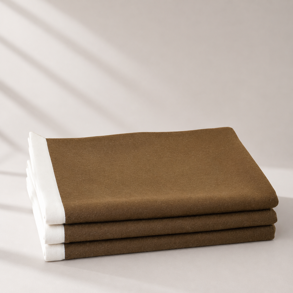 Coperta invernale marrone di lana e cashmere