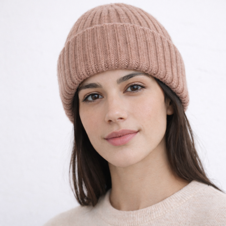 Cuffia di lana di cashmere color terra