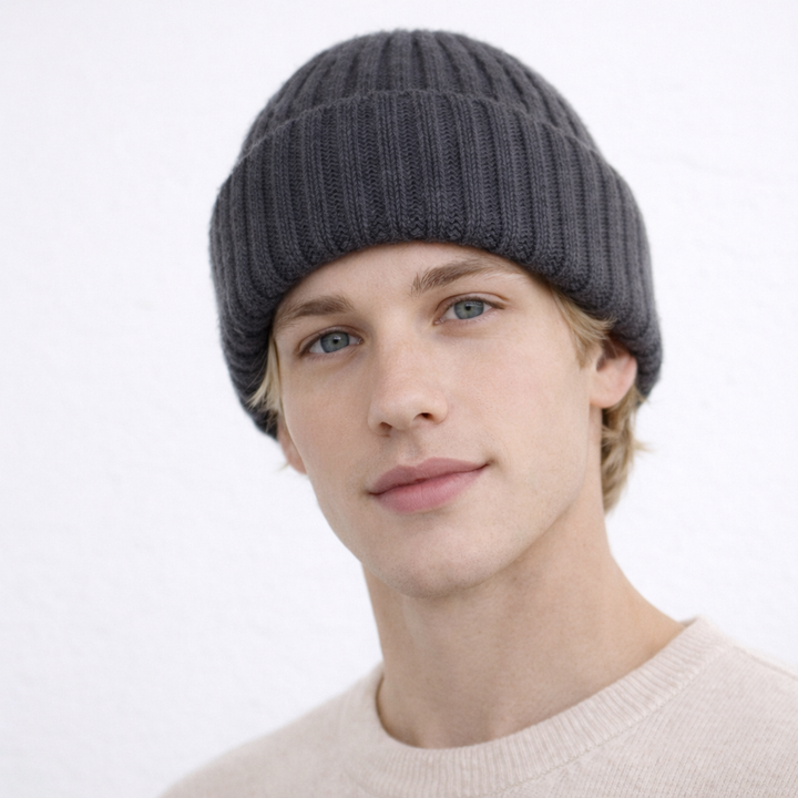 Cuffia di cashmere color carbone