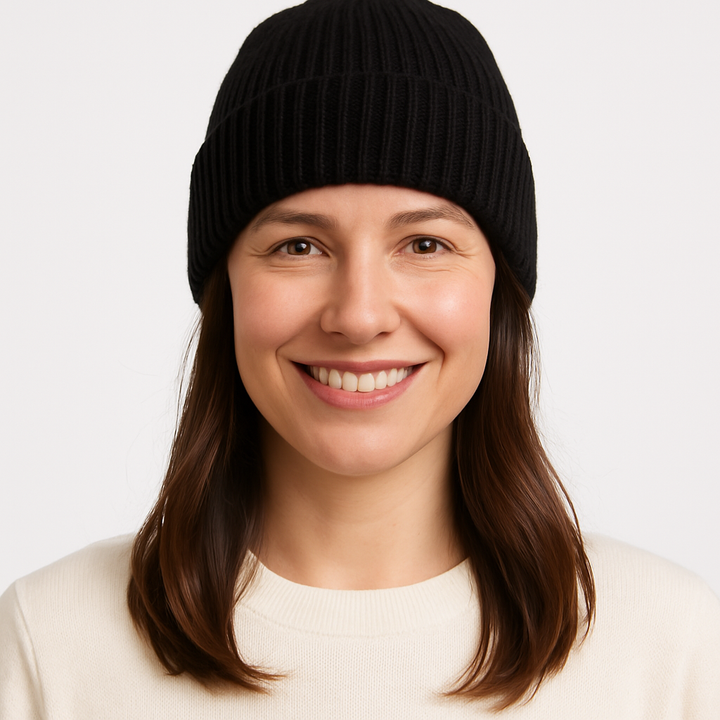 Cuffia nera a coste inglesi in cashmere