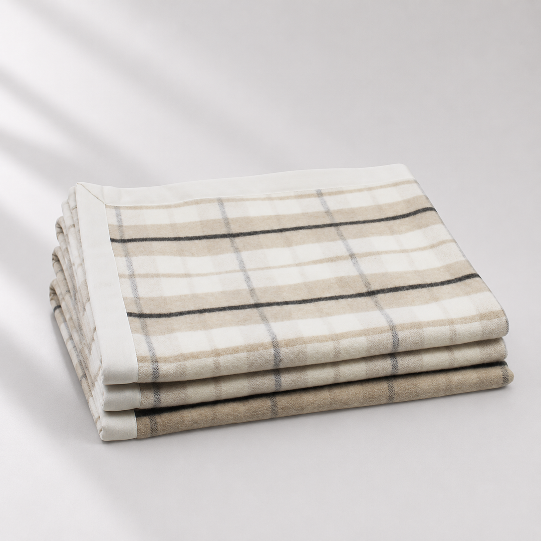 Coperta invernale di lana e Cashmere con motivo scozzese colore beige
