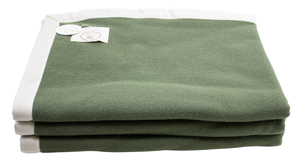 Coperta di lana e cashmere verde militare