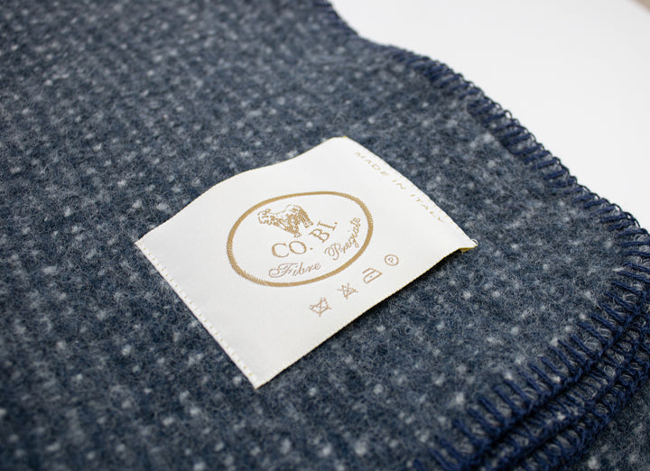 Particolare punto cavallo blu scuro