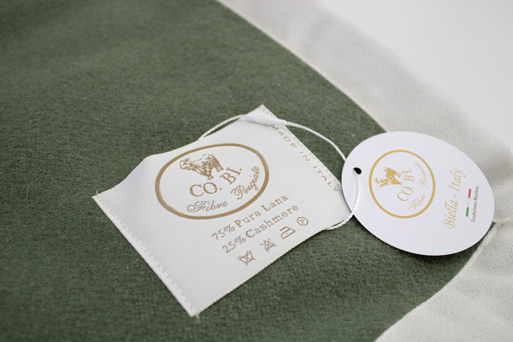 Particolare coperta verde