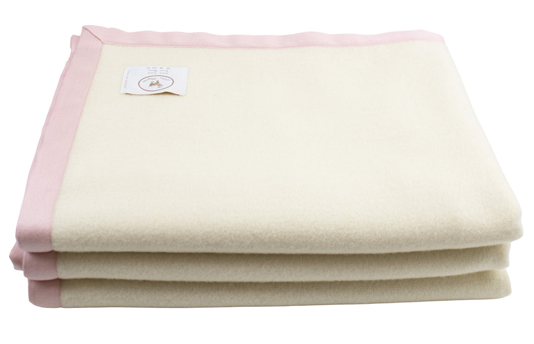 Coperta Invernale Pura Lana Norvegese con bordo rosa