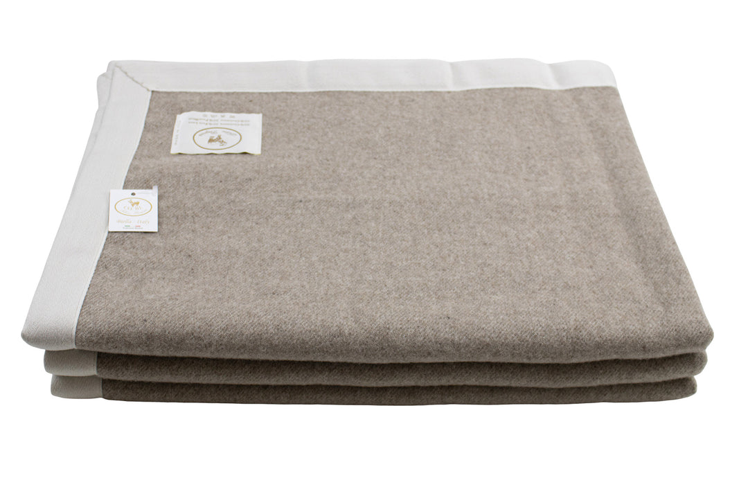 coperta di lana e cashmere beige scuro