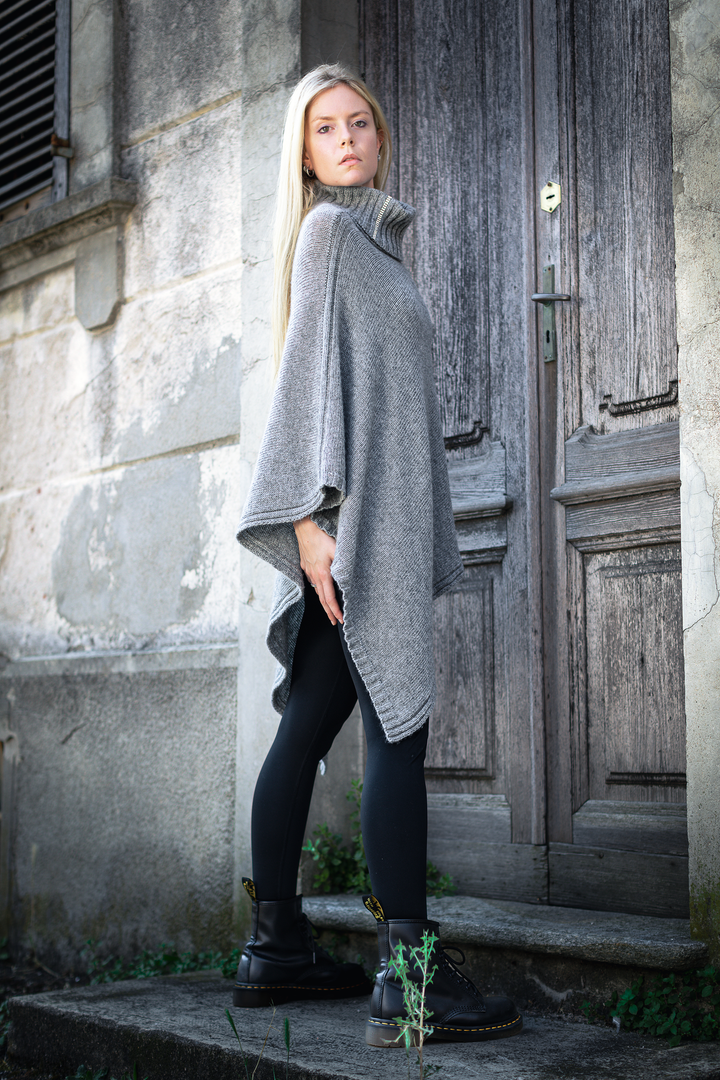 THE PONCHO Pure Cashmere