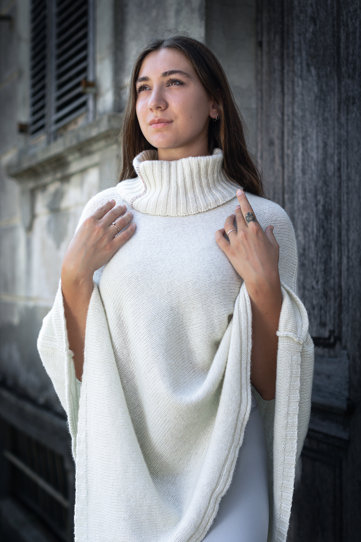 THE PONCHO Pure Cashmere