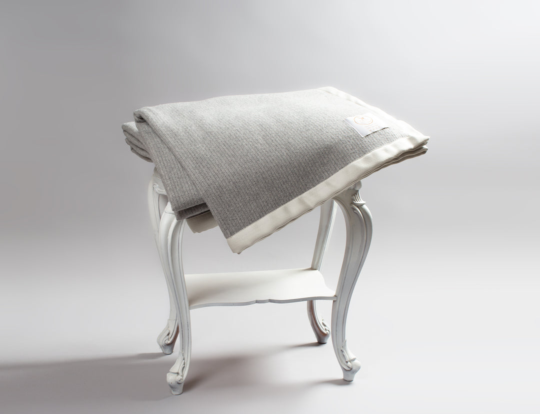 Coperta puro Cashmere texture a righe grigia