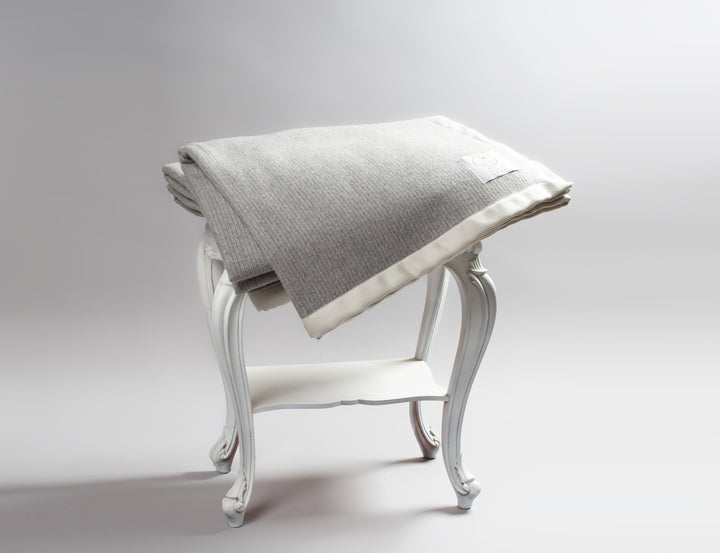 Coperta puro Cashmere texture a righe grigia