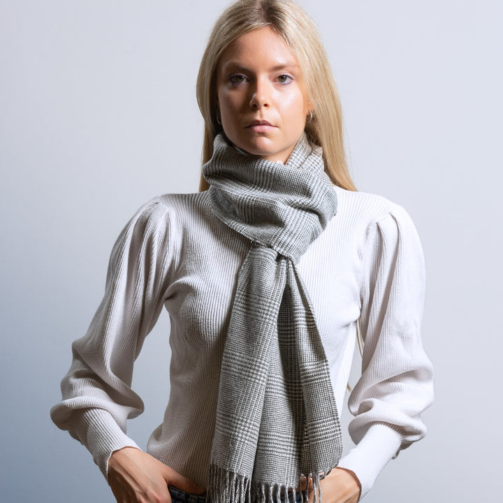 Sciarpa di cashmere principe di galles grigio