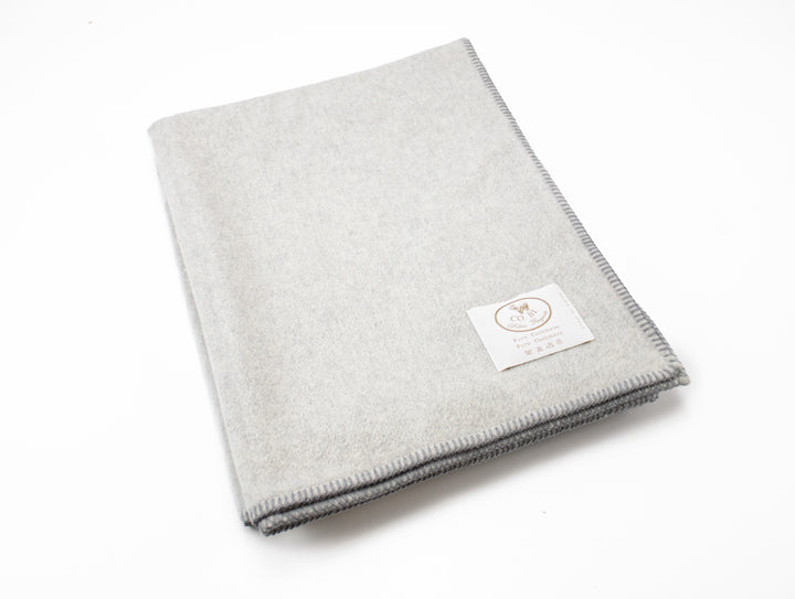 Plaid grigio perla di cashmere a punto cavallo