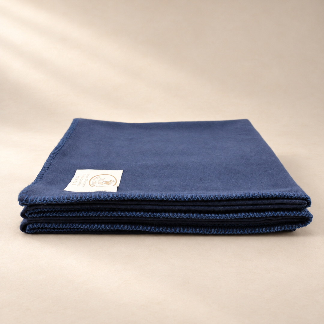 Pure Cashmere Throw whipstitch edge