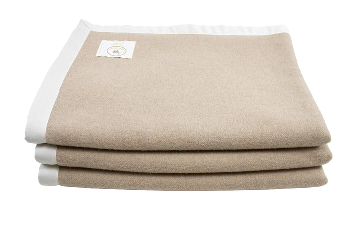 Coperta molto pesante di lana merino beige
