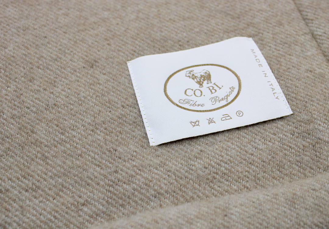 Coperta LUISA Leggera Cashmere e Lana con bordo risvoltato