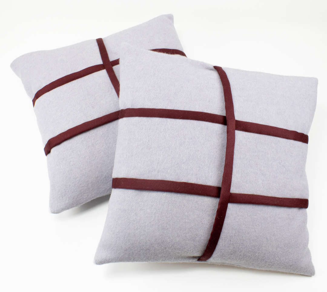 Cuscino Arredo Lana e Mohair con bordi bordeaux