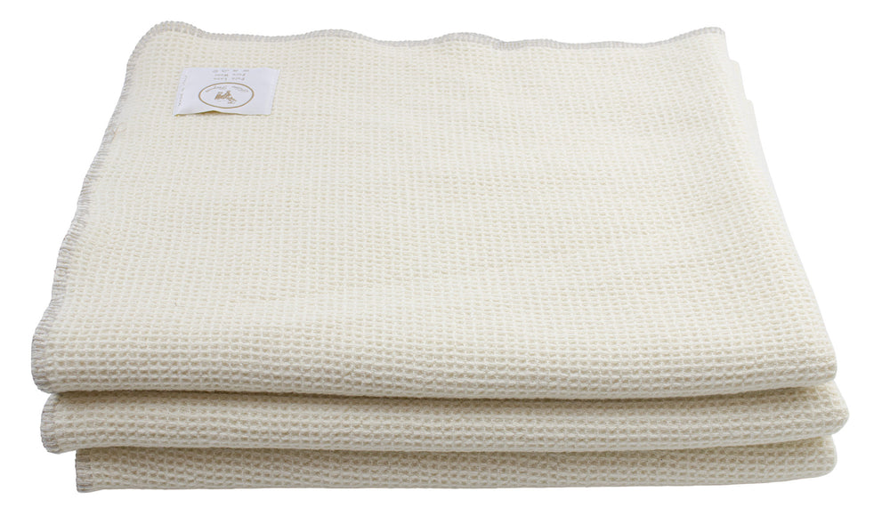 Coperta di lana bianco naturale con bordo grigio perla