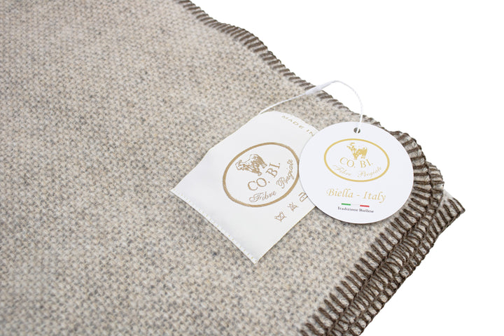 Particolare del plaid marrone scuro