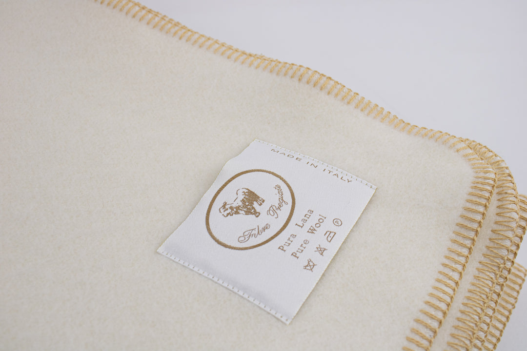 Particolare etichetta plaid di lana