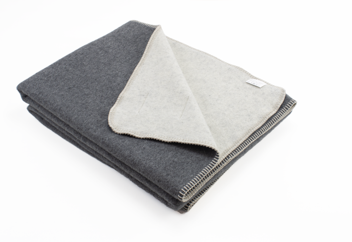 THROW BELLA Wool and Viscose Whipstitch threads