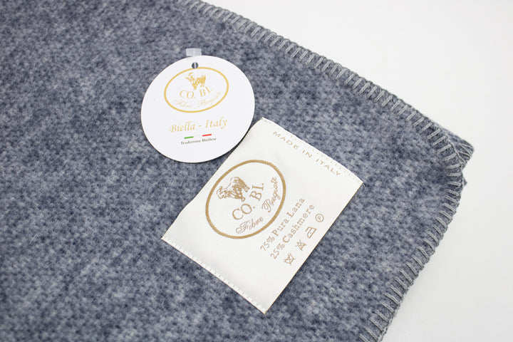 Particolare plaid blu a punto cavallo