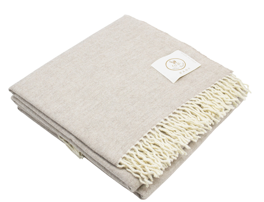 Plaid grigio perla con frange