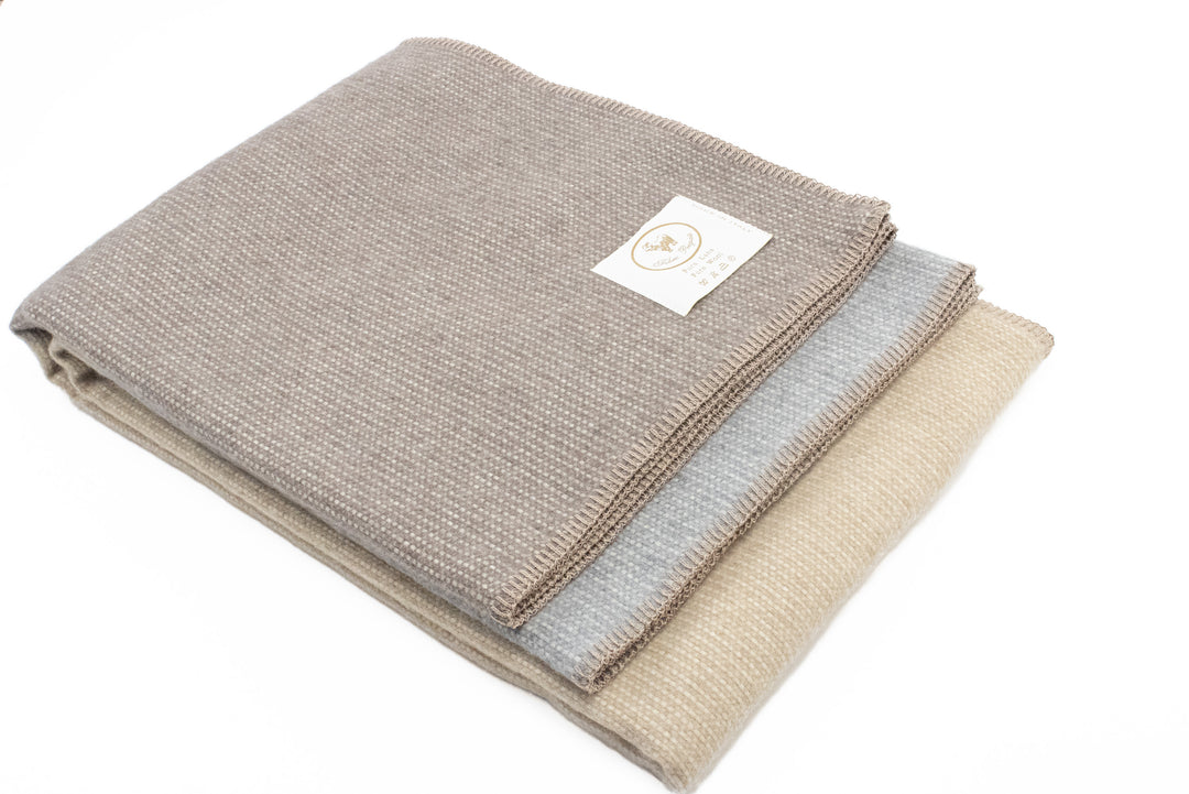 Pure Wool Throw OLIVER with  Whipstitch in three different colors