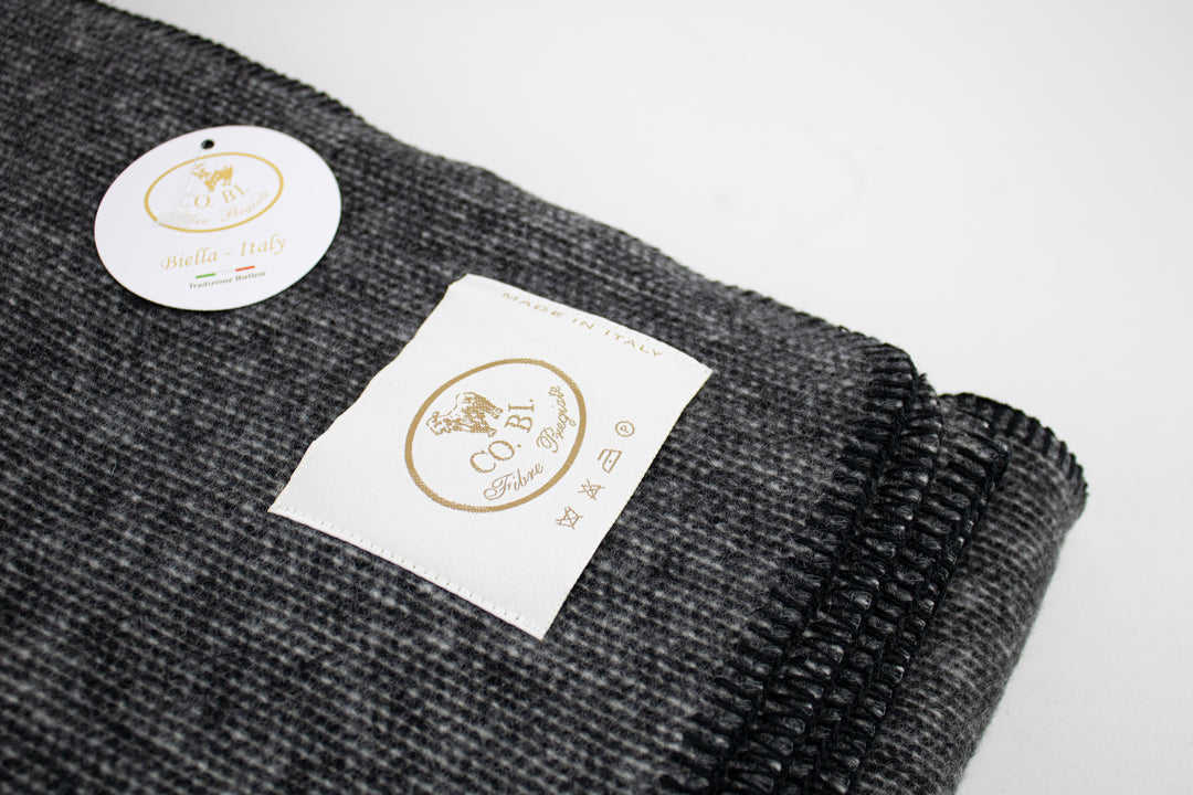 VENEZIA Cashmere and Wool Throw with Colorful Whipstitch edge