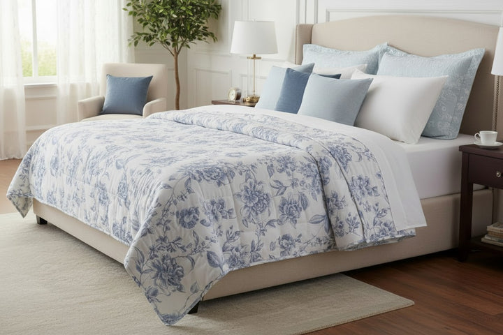 Trapunta per letto matrimoniale in cotone con rose blu