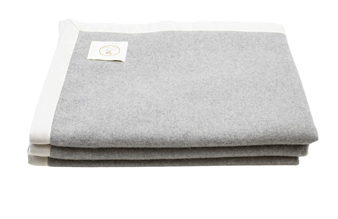 Coperta di lana merino e cashmere grigio chiaro