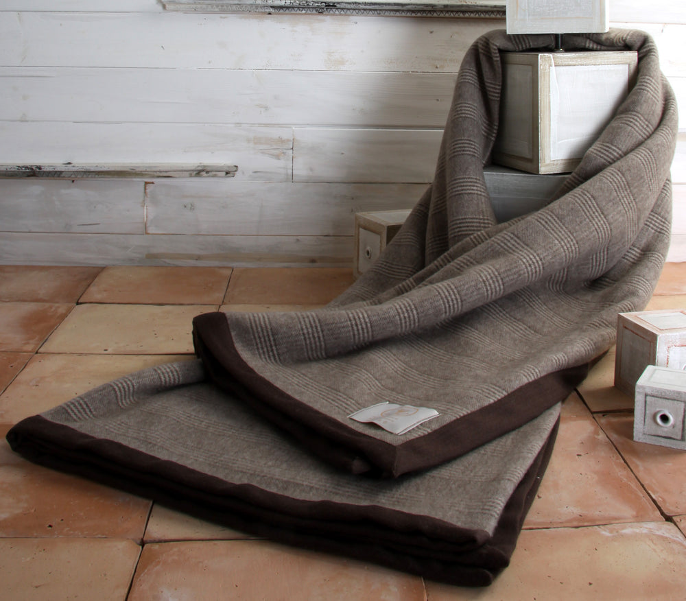 Coperta KATE Puro Cashmere Marrone / King Size 270x230 - Coperte - CO.BI marrone plaid maglia coperta scuro 879 € CoBi
