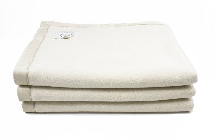 JENNY BLANKET Pure Cashmere with Suede edge
