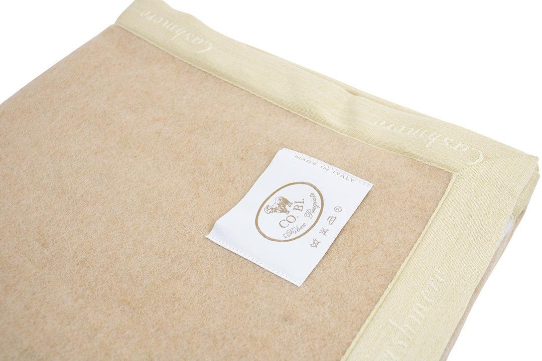 etichetta per coperta da lettino tortora