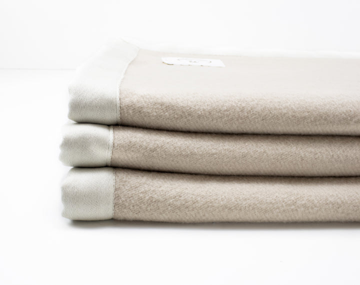 COPERTA AIDA Lana e Seta